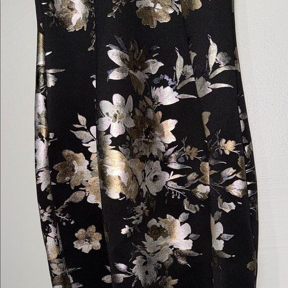 Black and Gold One Shoulder Bodycon Dress - Picture 6 of 15